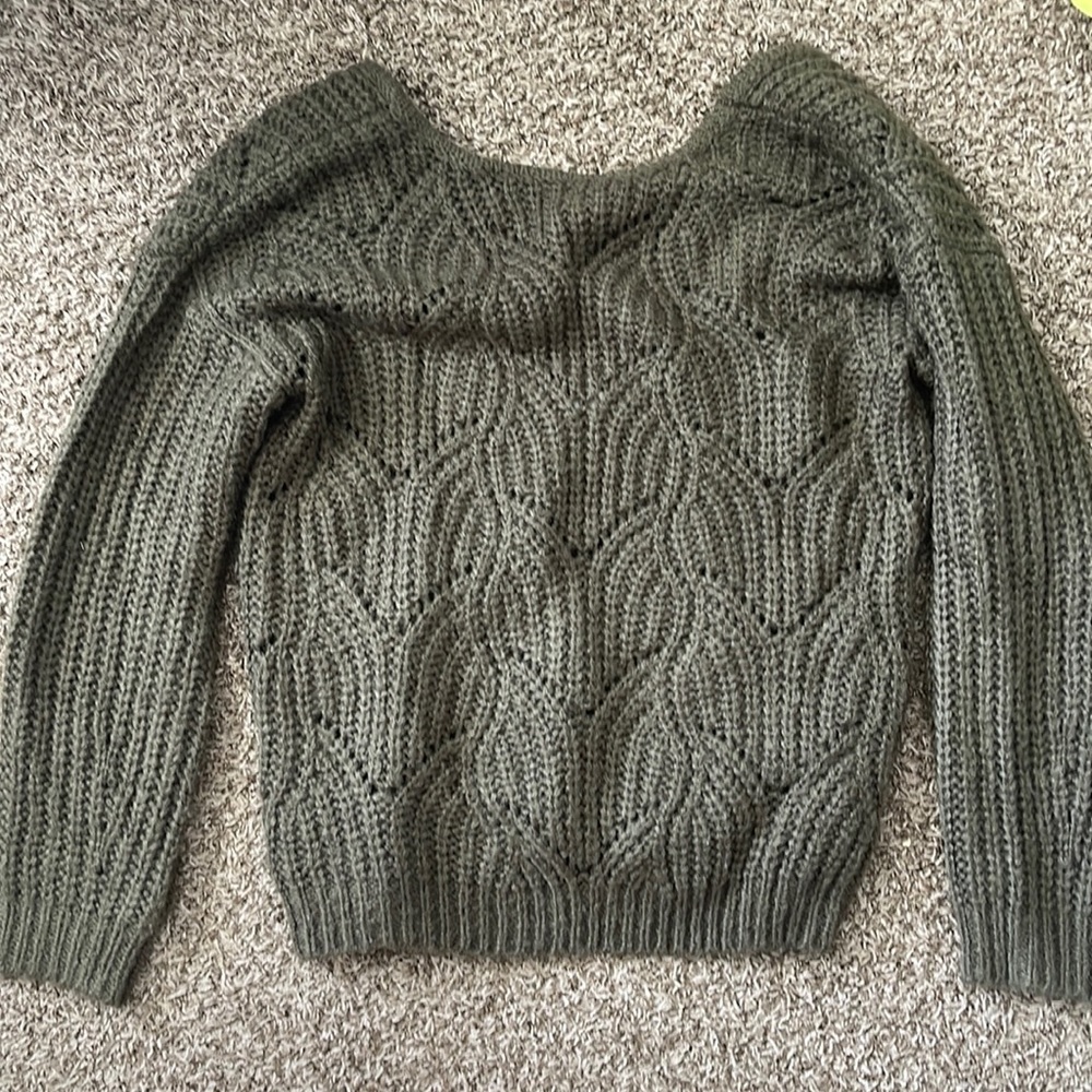Low back knit sweater